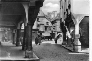 BR43097 Dinan Arcades des vieilles maisons rue dees cordeliers       France