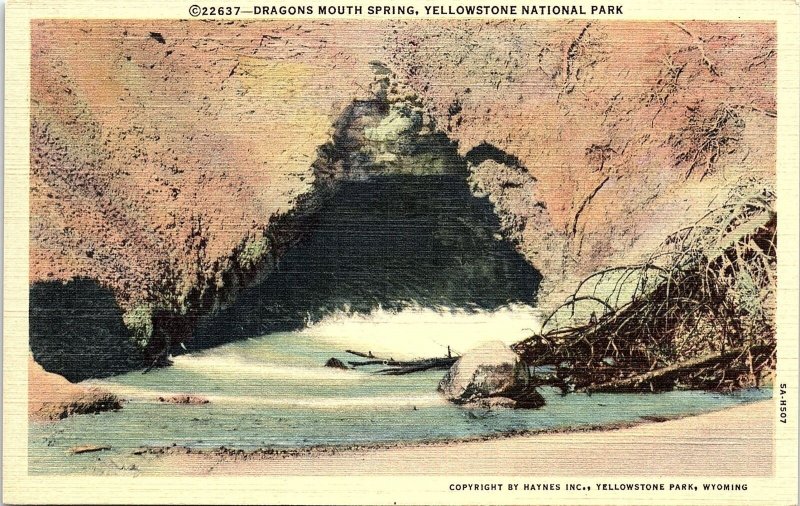 c1935 YELLOWSTONE PARK WYOMING DRAGONS MOUTH SPRING LINEN POSTCARD 41-132