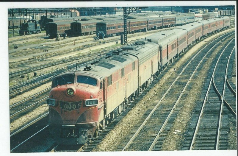 1967  Gulf, Mobile & Ohio E7 #100 at Chicago - Railroad Train Postcard