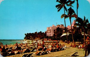 Hawaii Waikiki Beach Royal Hawaiian Hotel 1961