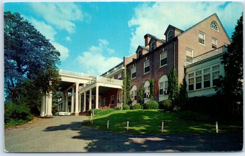 Postcard - The Mimslyn Motor Inn - Luray, Virginia