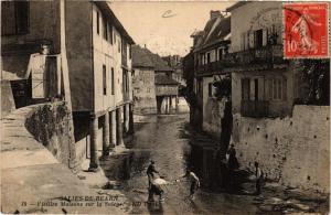 CPA SALIES-de-BÉARN Vieilles Maisons sur la Saleys (412278)