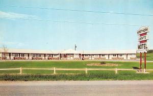 PRESQUE ISLE, ME Maine  NORTHERN LIGHTS MOTEL Aroostook Co 1964 Chrome  Postcard