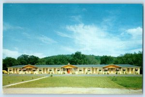 c1960 Montpelier Vermont VT Postcard Vermonter Motel Howard Johnson Restaurant