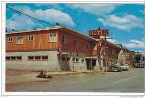 CLINTON, British Columbia, Canada, 1940-1960´s; Frontier Hotel, Classic Cars