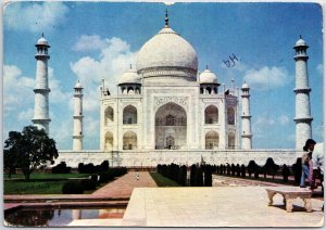 VINTAGE CONTINENTAL SIZE POSTCARD THE TAJ MAHAL AT AGRA INDIA POSTED TO USA 1970