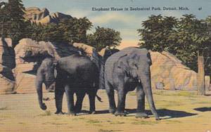 Michigan Detroit Elephant House In Zoological Park