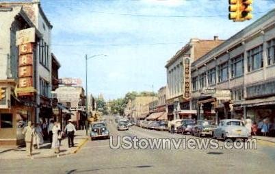 Aurora Street in Ironwood, Michigan