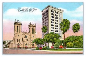 San Fernando Cathedral and Frost Bank San Antonio TX UNP Linen Postcard N18