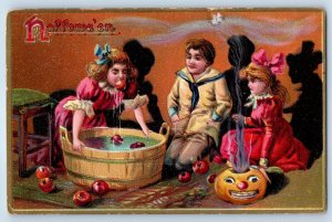 1908年 ハロウィーンの子供 ボビングアップル 浴槽ジャック O ランタンエンボス ポストカード-