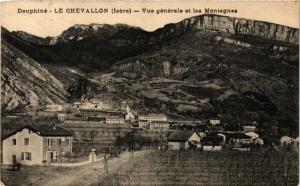 CPA Dauphiné - Le CHEVALLON - Vue générale et les Montagnes (433234)