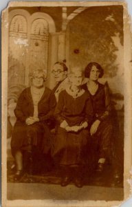 RPPC Older People Andersons Martha Price Nancy Hosey Studio Postcard B27