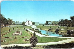 Postcard GARDEN SCENE Milwaukee Wisconsin WI AJ2591