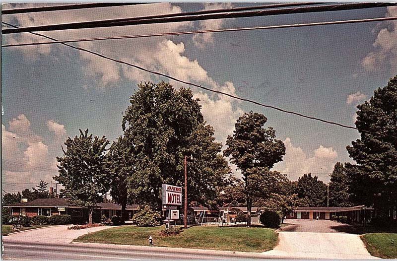 Postcard MOTEL SCENE Greensboro North Carolina NC AI7759