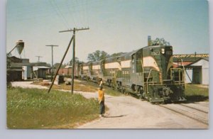 Seaboard Air Line Railroad GP-9 Number 1923, Hurtsboro Alabama, Vintage Postcard