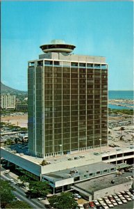 VINTAGE POSTCARD THE LA RONDE REVOLVING RESTAURANT AT HONOLULU HAWAII 1970s