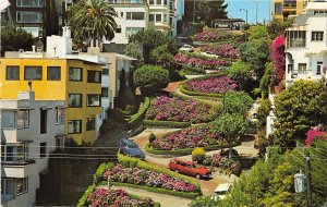 US4 US CA San Francisco Lombard Street crookedest street in the world 1984