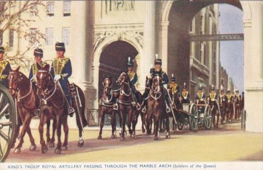 London King's Troop Royal Artillery Passing Through The Marble Arch Soldiers ...