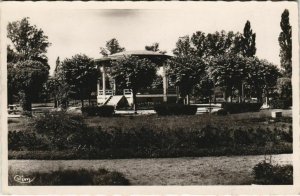 CPA LAPALISSE Kiosque du Jardin Public (1200357)