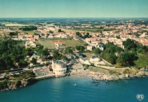 Postcard La Bretagne Touristique Pornic Plage De La Source Perle De La France