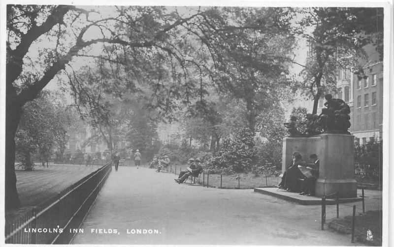 uk41433 lincoln inn fields  london real photo  uk