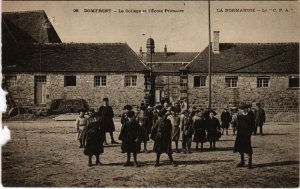 CPA Domfront Orne - La College et l'Ecole Primaire (800465)