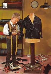 US3992 Coleccion Profesiones Sastre Little Boy jobs professions tailor