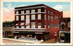 View of Masonic Temple, Brookfield MO c1920 Vintage Postcard D10