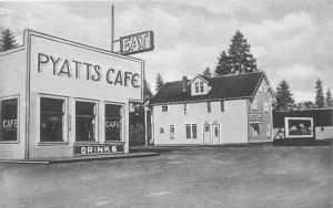 F35/ Quilcene Washington Postcardc1930s Pyatt's Café and Hotel Roadside