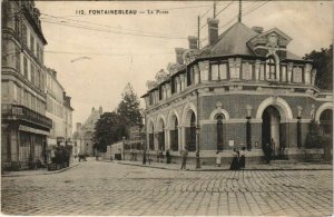 CPA FONTAINEBLEAU La Poste (924794)