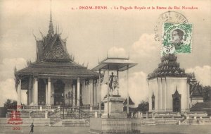 Cambodia Cambodge Phnom-Penh La Pagode Royale et le Statue du Roi Norodom 06.03 