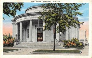 WAUKESHA, Wisconsin WI     POST OFFICE    1945 Vintage Linen Postcard