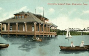 Vintage Muscatine Launch Club, Muscatine, Iowa Postcard F74 
