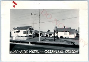 c1940s Oceanlake, OR RPPC Brookside Motel Real Photo Street Vtg Postcard Ore A98