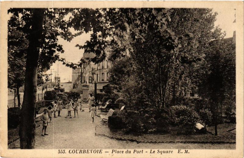 CPA COURBEVOIE Place du Port-Le Square (412733)