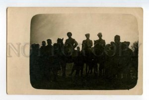 493145 WWI 1917 Russian soldiers fraternization with Austriansgraphic