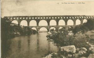 France, Le Pont du Gard, early 1900s unused Postcard CPA