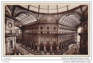 taly Milano - Interior Victor Emanuel Gallery - Interno Vittorio Emanuele Gal...