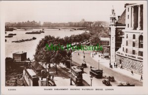 London Postcard - Thames Embankment Showing Waterloo Bridge  RS35703