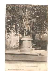 Postal 027284 : Nancy. Statue de Jeanne dArc. Maison des Magasins Reunis, edi...
