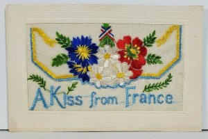 WWI France Silk Embroidered A Kiss Beautiful Souvenir Postcard M9