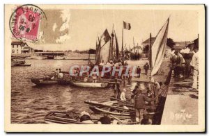 Old Postcard Les Sables d & # 39Olonne Quay of Fish Boat