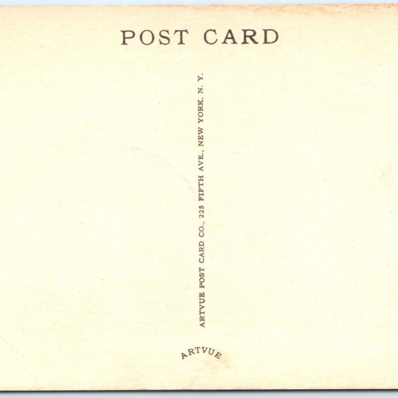 c1940s Kinderhook, NY Benedict Arnold Inn Little Brick House 1770 Postcard A118