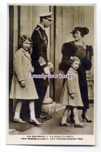 r1565 - King George VI  Queen Elizabeth & Princess Elizabeth & Margaret postcard