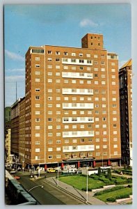 Kansas City  Missouri   Hotel Muehlebach and Towers  Postcard