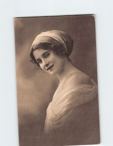 M-193069 Vintage Print of a Woman