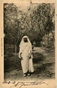 CPA AK TUNIS Une Femme arabe TUNISIE (822422)