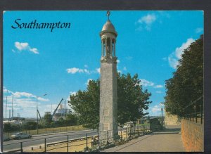 Hampshire Postcard - Pilgrim Fathers' Memorial, Southampton    RR7181