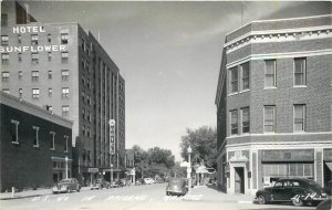 Postcard RPPC Kansas Abilene US 40 Hotel Sunflower automobiles 1940s 23-5200