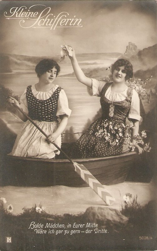 Two ladies in a boat. Kleine Schjifferin Nice vintage German postcard